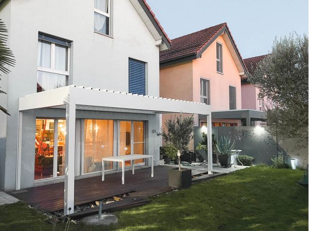 Pergola bioclimatique